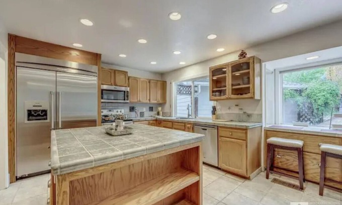 Verdi House | Mountain Hideaway-5 Beds-Perfect for Group Retreat