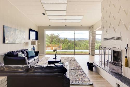 Copperhill House | Mountain View and Fire Pit Modern Copperhill Home