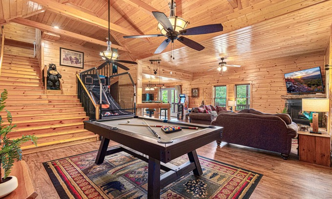 Whittier Cabin | Mountain View Cabin | Hot Tub & Coffee Bar