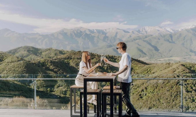 Kaikoura House | Mountain View Chalet