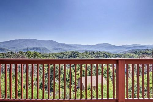 Chalet Village North House | Mountain-View Gatlinburg Cabin with Private Hot Tub!