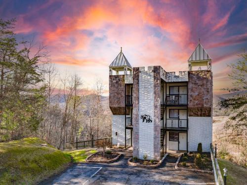 Caton House | Mountain Views at Dolly's Castle Unit 3