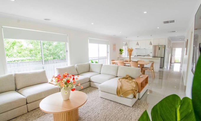 Bourkelands House | Mountain Vista Retreat - Comfort Meets Style
