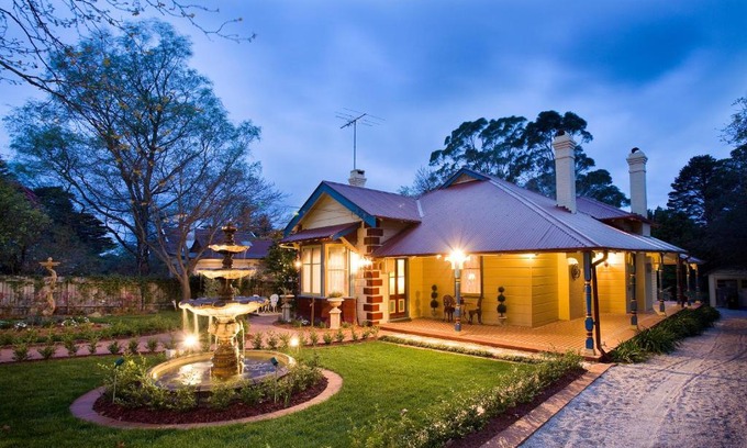 Leura House | Mountain Whispers Varenna Luxury
