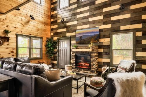 Chalet Village North Ski Chalet | Mountainscape - Brand New Cabin w Views - HotTub - FireTable - PS5 - PoolTable - 3 Pools