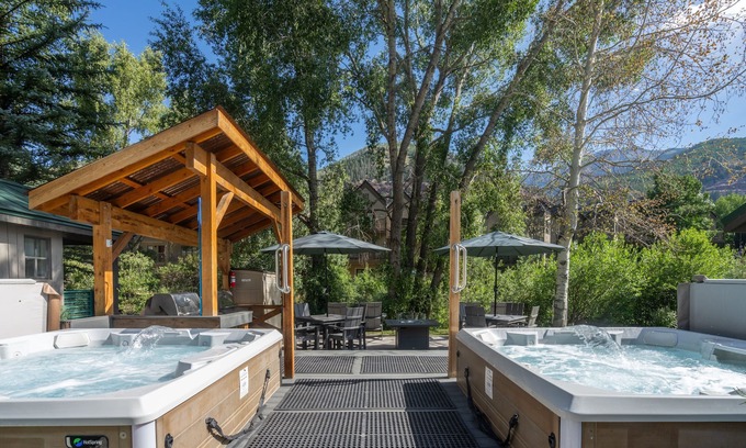 Telluride Apartment | Mountainside Inn 220 1 Bedroom Hotel Room by Alpine Lodging Telluride