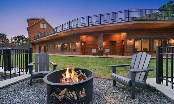 Mena House | Mountainside Luxury Cottage 2—LOCATION! LOCATION!