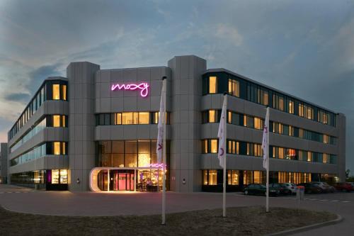 Hoofddorp Hotel | Moxy Amsterdam Schiphol Airport