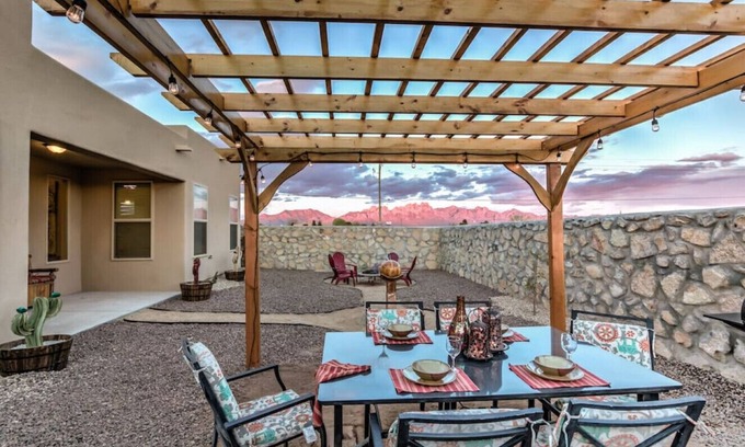 Las Cruces House | MS · Comfortable New Home with Organ Mountain Views!