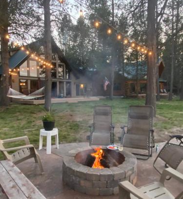 Three Rivers House | Mt. Bachelor & Sun River Get Away