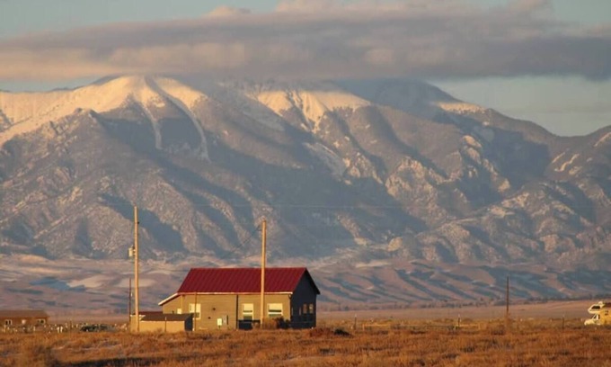 Alamosa House | Mt Blanca vista, views of multiple 14ers and Sand Dunes National Park.
