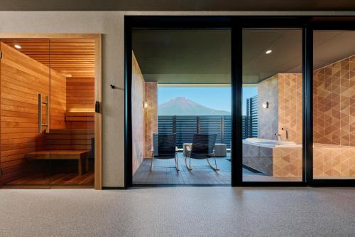 Yamanakako Hotel | Mt Fuji View and Private Sauna Ryokan Shizuku
