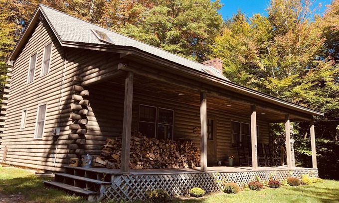Stratton Cabin | Mt. Snow/Stratton Log Cabin in the Woods
