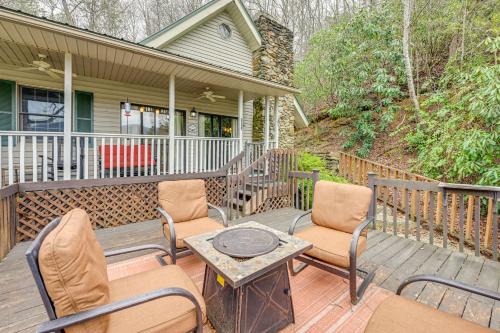 Almond House | Mtn-View Home with Deck, Fire Pit and BBQ in Almond