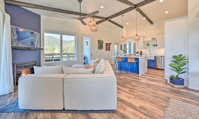 Pine House | Mtn Views and Gas Fire Pit Luxe Pine Escape!