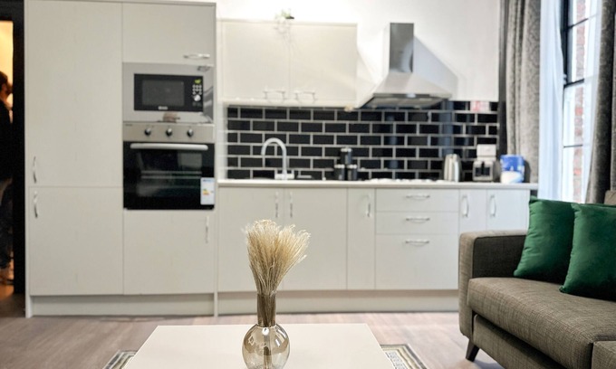 Newcastle-upon-Tyne Apartment | Mulberry Aparthotel