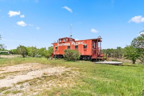 Bandera House | Muller's Ark Guest Ranch - Caboose