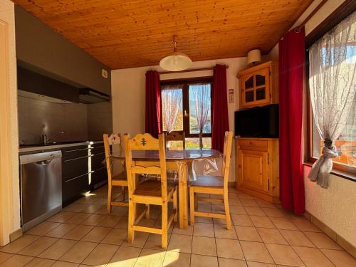 La Chapelle-d'Abondance Apartment | Multi Pass 3€/jour/pers - Charmant 2P au centre du village, 6 pers, balcon sud, parking, non fumeur - FR-1-692-27