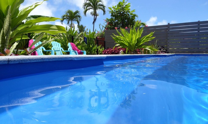 Muri Villa | Muri Beachside Villa - Super Popular 5* Location at Muri Beach, Pool, Kayaks!