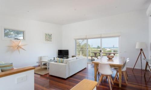 Smiths Beach House | Murray Street Hideaway