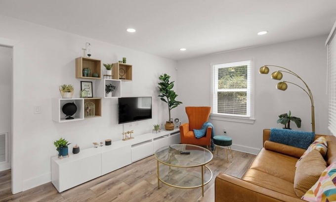Hermitage House | Music City Hideaway!