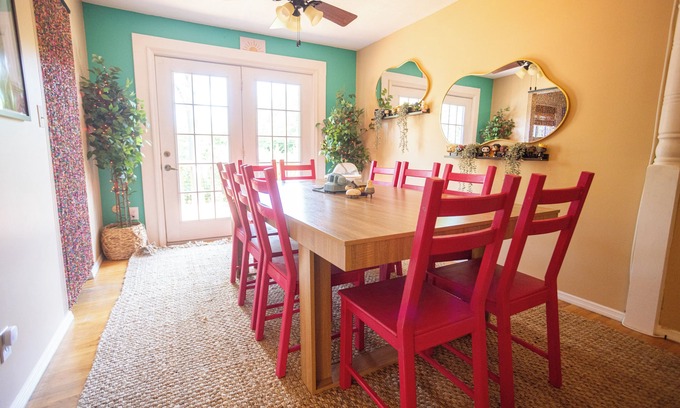 Maryland Heights House | Music & Memes + Arcade – 2 Min Westport, 8 Min Creve Coeur Lake + Desk + Roku TV