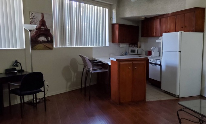 Pico - Robertson Apartment | My Getaway!