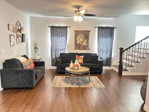 Fort Smith House | My house your house