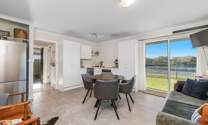 Dunbogan Apartment | Myers Inlet on Camden Head Road
