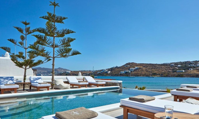 Ornos Apartment | Mykonos Waves Beach House & Suites