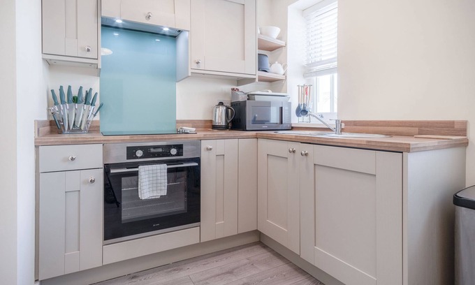 Saundersfoot Apartment | Myrtle - 1 Bedroom Apartment - Saundersfoot