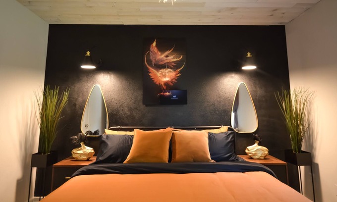 Waco House | Mystical Stays- The Phoenix Nest. Themed Stays, 3+2, King Bed, Group Trip