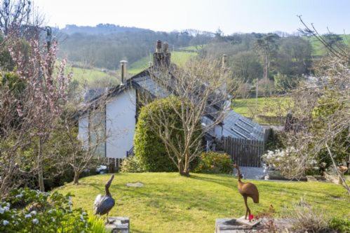 Chillington House | Mythra Cottage
