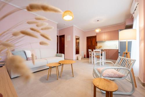 Siviri Apartment | nárciso, elegant living