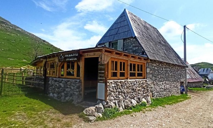 Konjic House | Na krovu svijeta