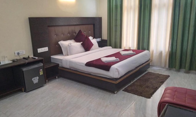 Naddi Hotel | Nadi Mountain view Hotel