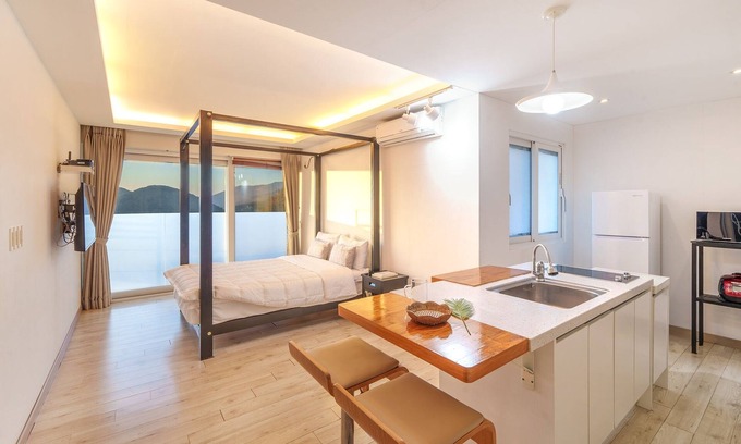 Namhae House | Namhae Aria Spa Pension