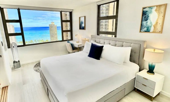 Waikiki Resort | NAMI 1BR SUITE Luxurious Ocean View from 26FL
