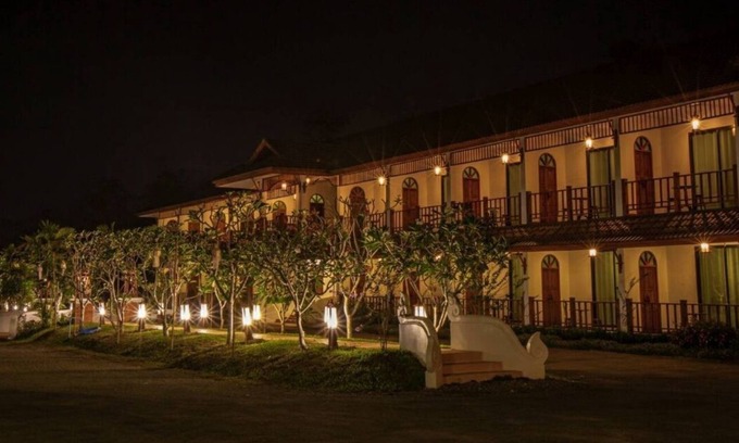 Nan Hotel | Nan Green Lake View Resort