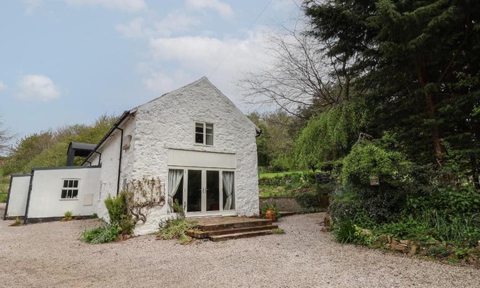 Rhyd-y-foel House | Nant Coed Barn