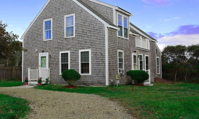 Tom Nevers House | Nantucket Salty Nest- 3 bedroom 2.5 bathrooms in Tom Nevers. Sleep 7