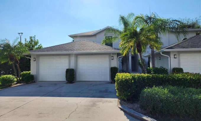 Imperial Golf Estates Condo | Naples Imperial Golf Condo Overlooking Gomez Tennis Academy