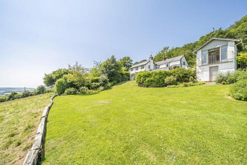 Axminster House | Nash Cottage