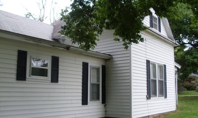 Altus House | Nations Premier Solar Eclipse site, beautiful rustic house set on 1.4 acres !