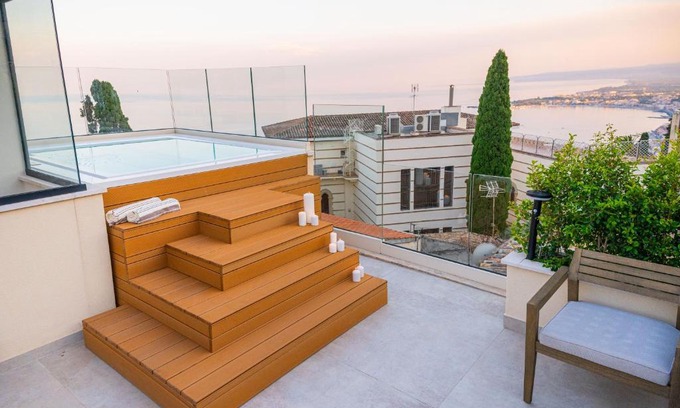 Taormina City Centre Apartment | Naxi Suites