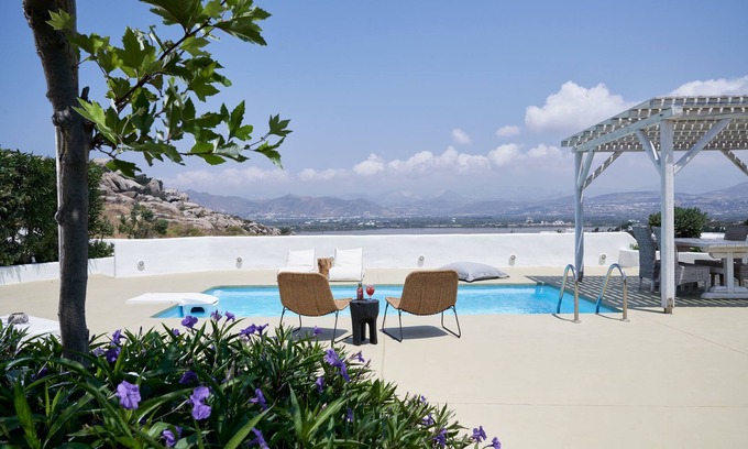 Naxos Hotel | Naxian Utopia Luxury Villas & Suites
