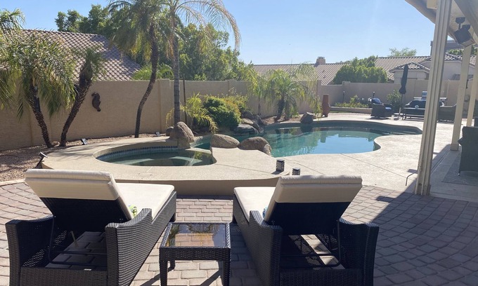 Red Mountain Ranch House | NE Mesa Golf Community Oasis