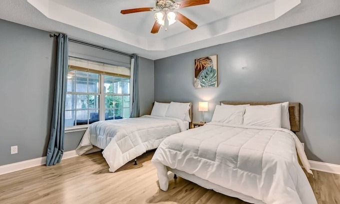 Savannah House | Near Hospital and Downtown- Lodging on Leghorn