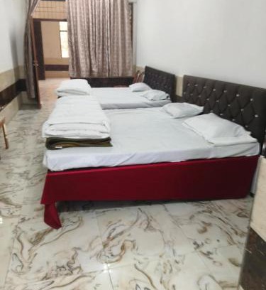Naini House | Nearest Khumbmela Hotel For Family