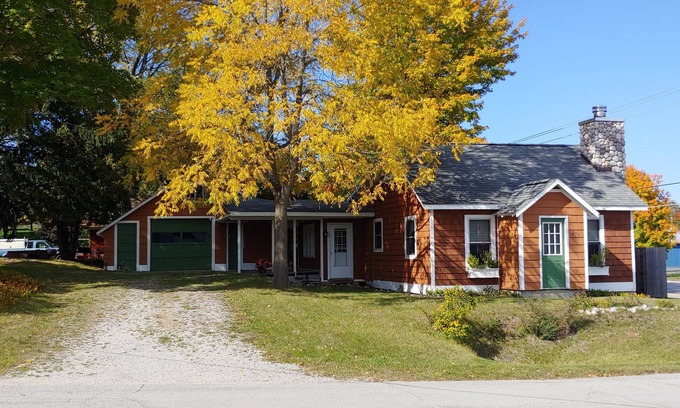 Lake Leelanau House | Need a getaway?nCharming Lake Leelanau village cottage